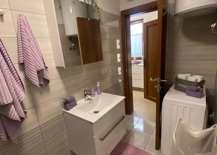 Lovely 1 - Bedroom Lena 万塔西西
